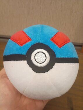 2024 Pokemon Pokeball Plush Toy